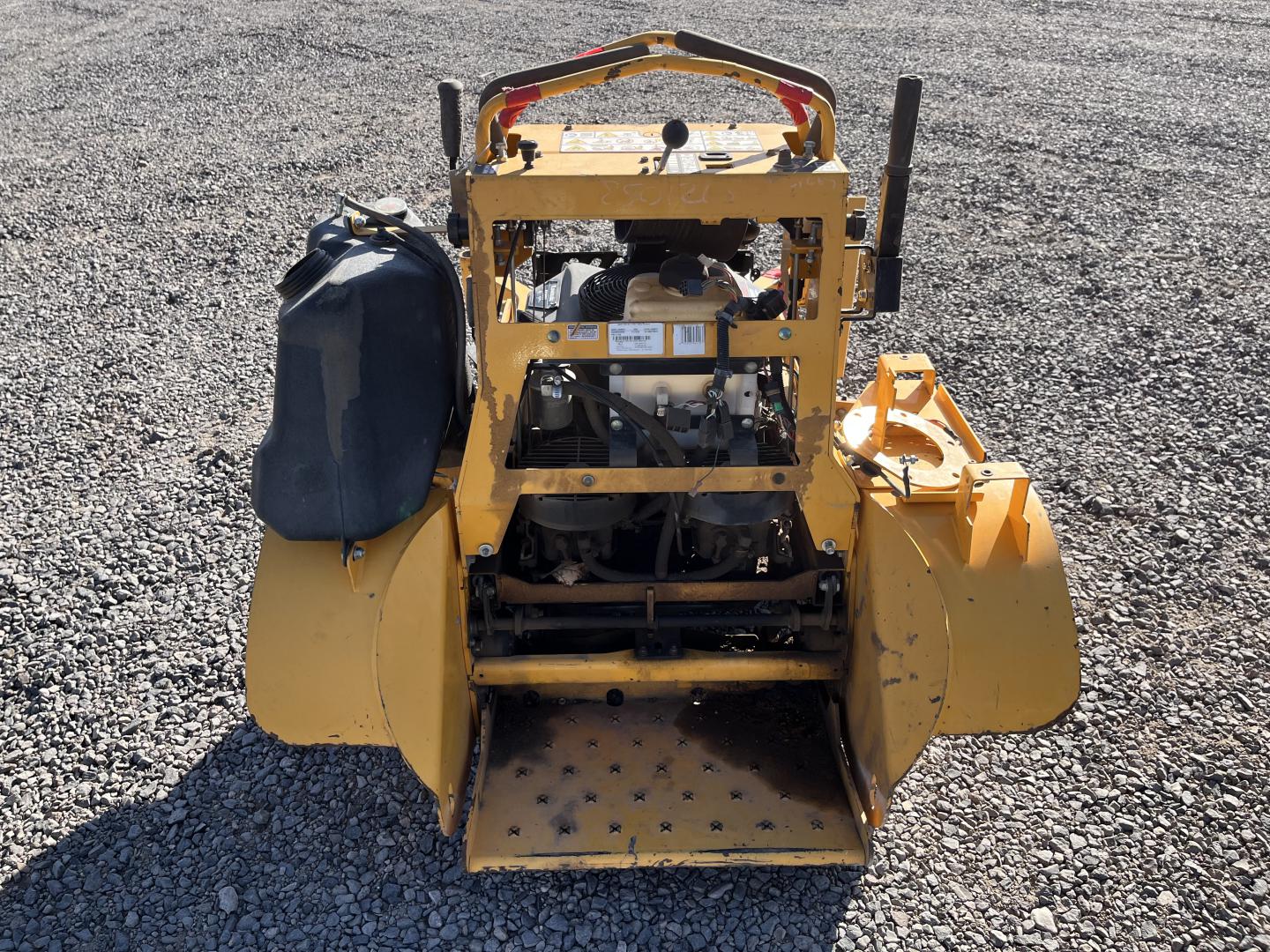 ./imagenes/INVOICE/2019/18030/CORTADORA DE ZACATE CLUB CADET 53A18CSA050 (5).JPG